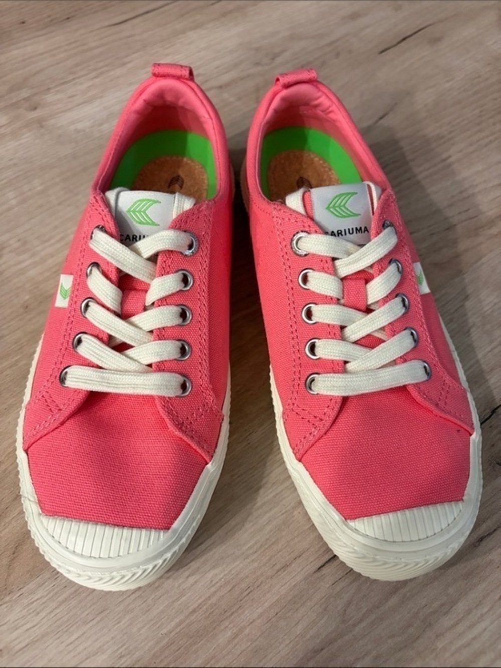 CARIUMA OCA LOW CORAL PINK CANVAS SNEAKERS WOMENS SIZE 7.5 SUSTAINABLE